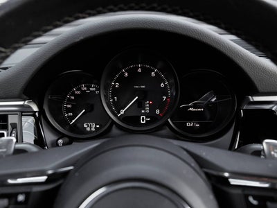 2023 Porsche Macan Macan (MY23)