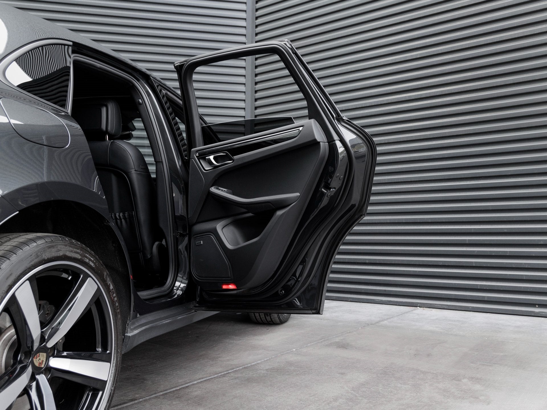 2025 Porsche Macan Macan