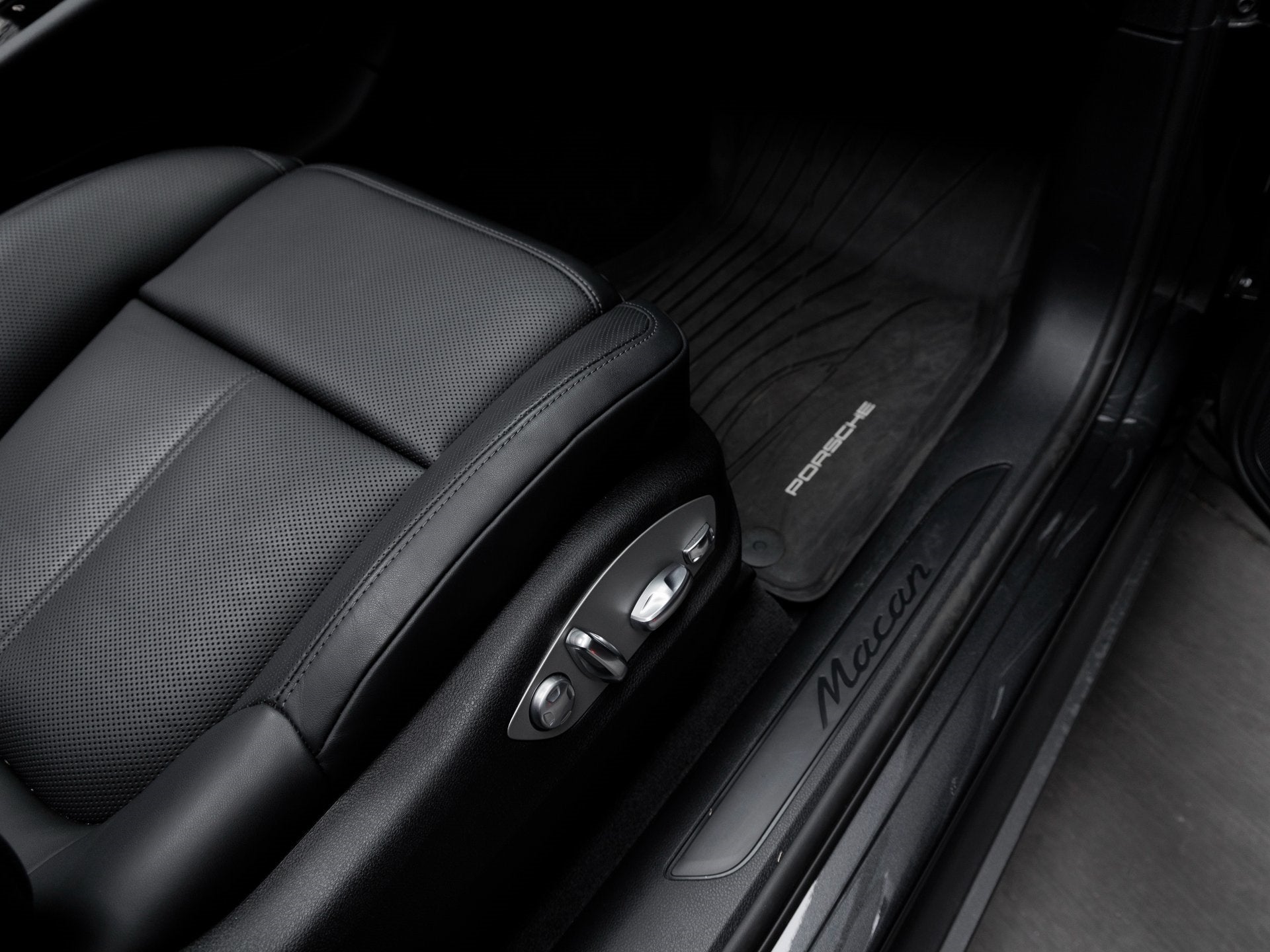 2025 Porsche Macan Macan