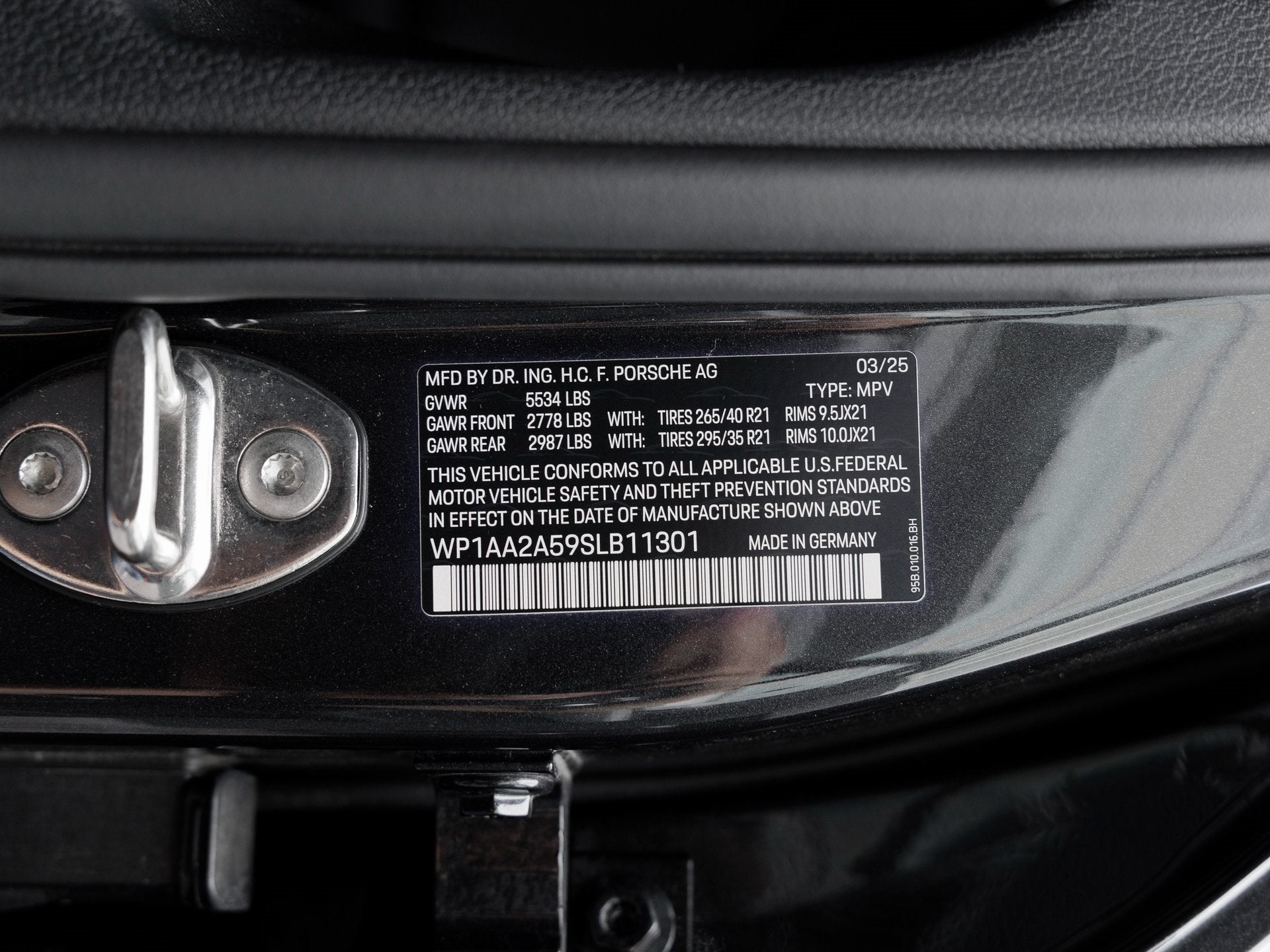 2025 Porsche Macan Macan