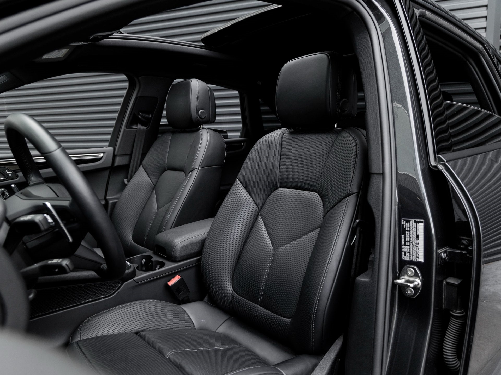 2025 Porsche Macan Macan