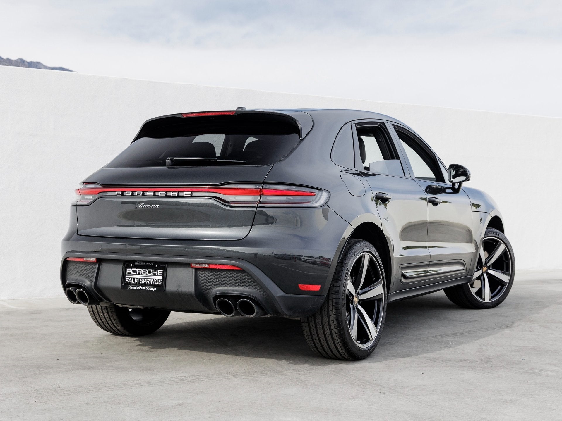 2025 Porsche Macan Macan