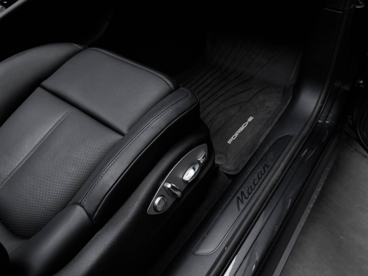 2025 Porsche Macan Macan