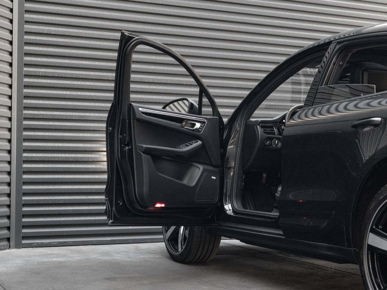 2025 Porsche Macan Macan