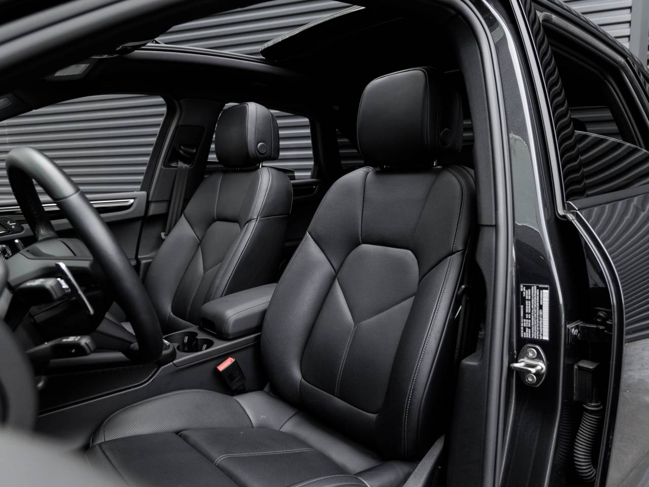 2025 Porsche Macan Macan