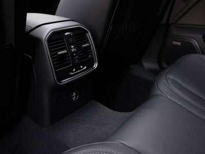 2025 Porsche Macan Macan