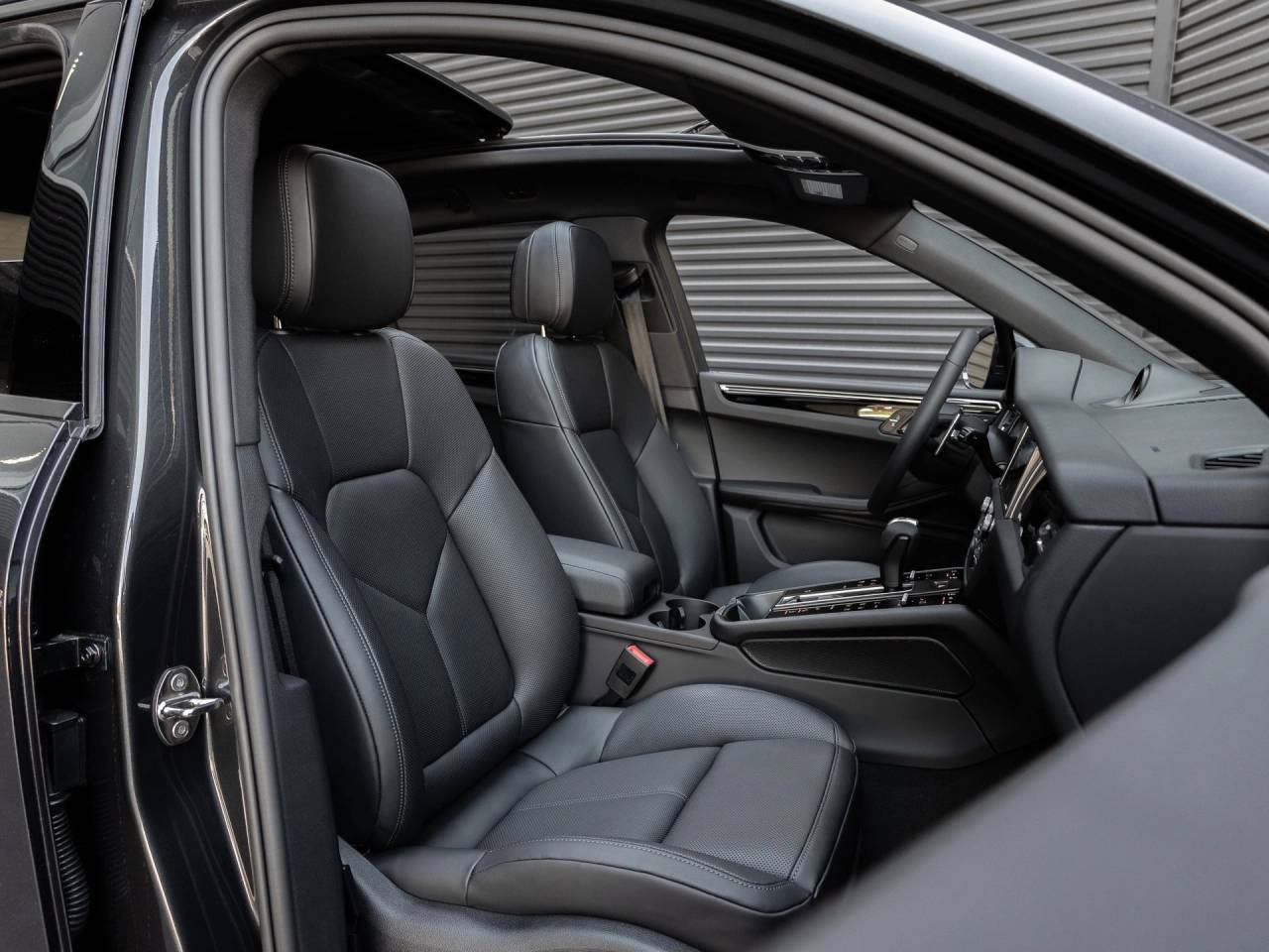 2025 Porsche Macan Macan