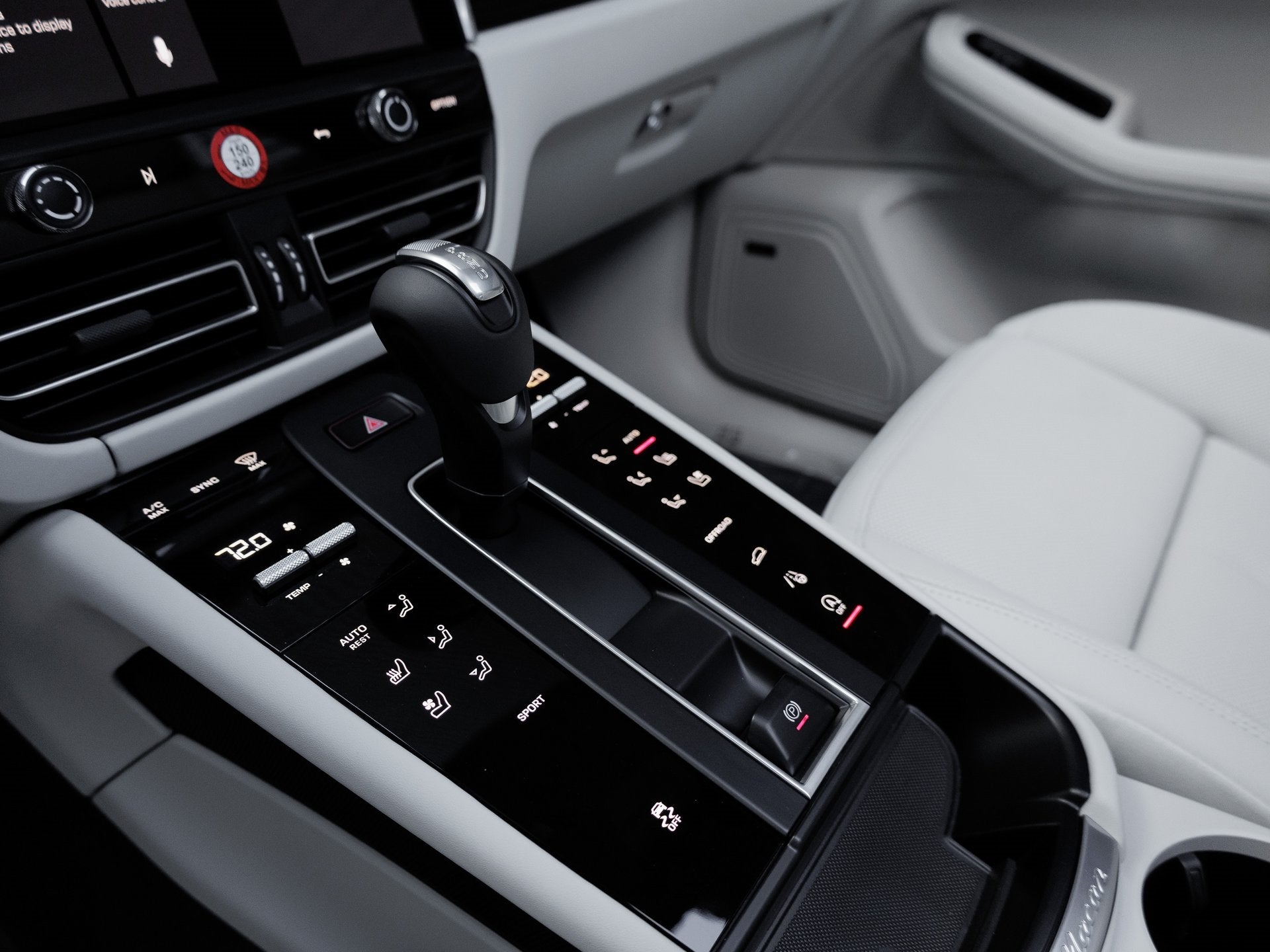 2025 Porsche Macan Macan