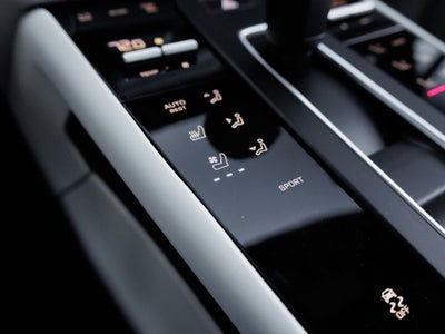 2025 Porsche Macan Macan