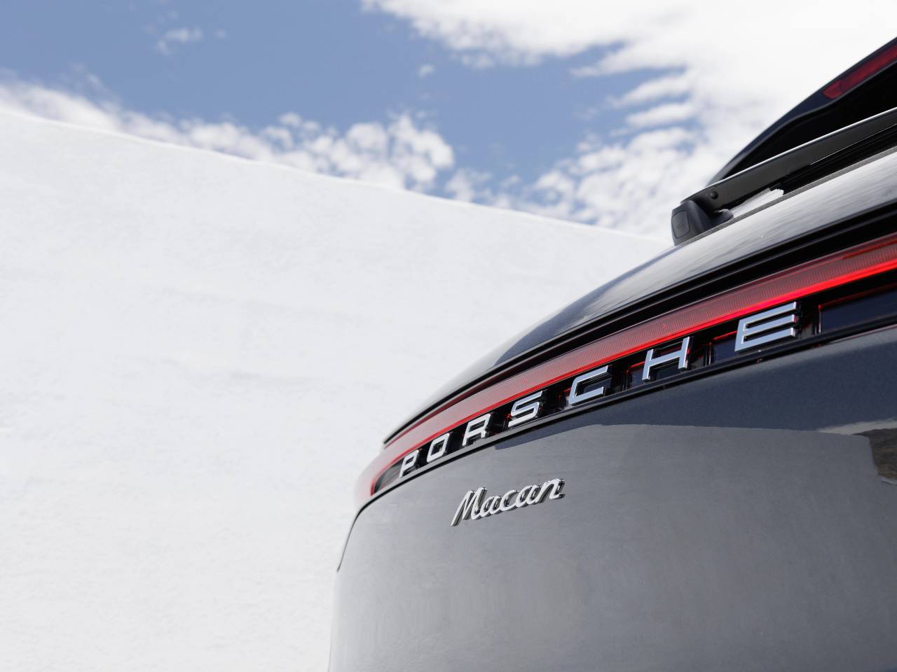 2025 Porsche Macan Macan