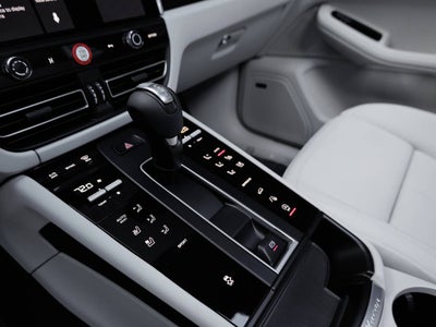 2025 Porsche Macan Macan