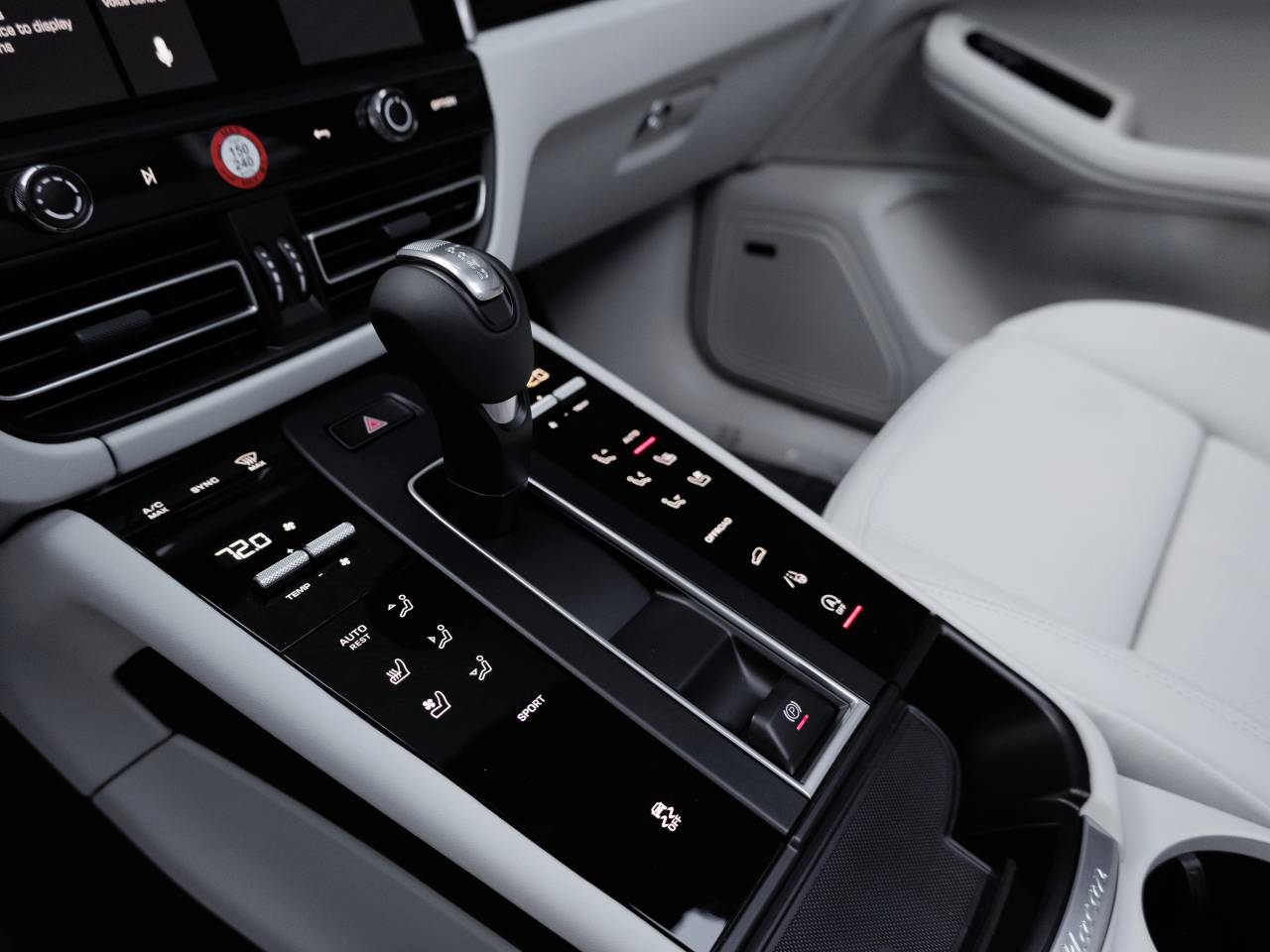 2025 Porsche Macan Macan