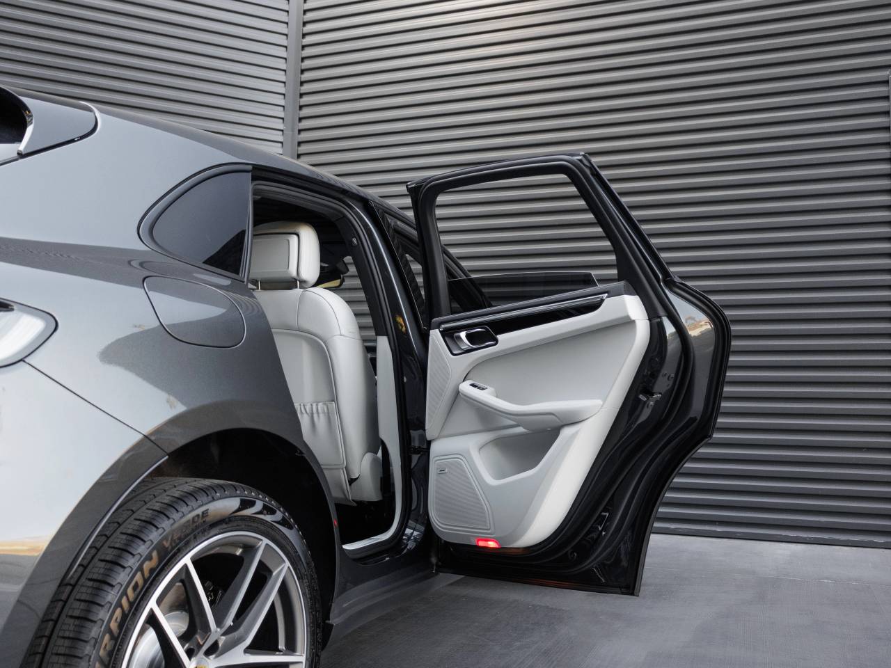 2025 Porsche Macan Macan