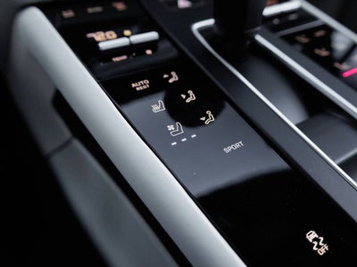 2025 Porsche Macan Macan