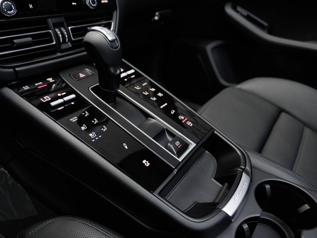 2026 Porsche Macan Macan T