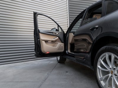 2025 Porsche Macan Macan