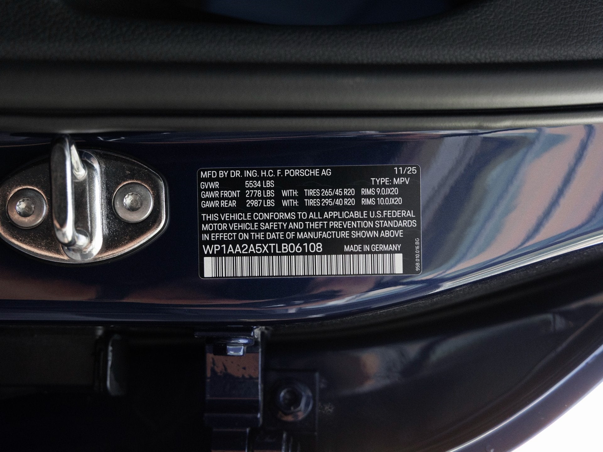 2026 Porsche Macan Macan