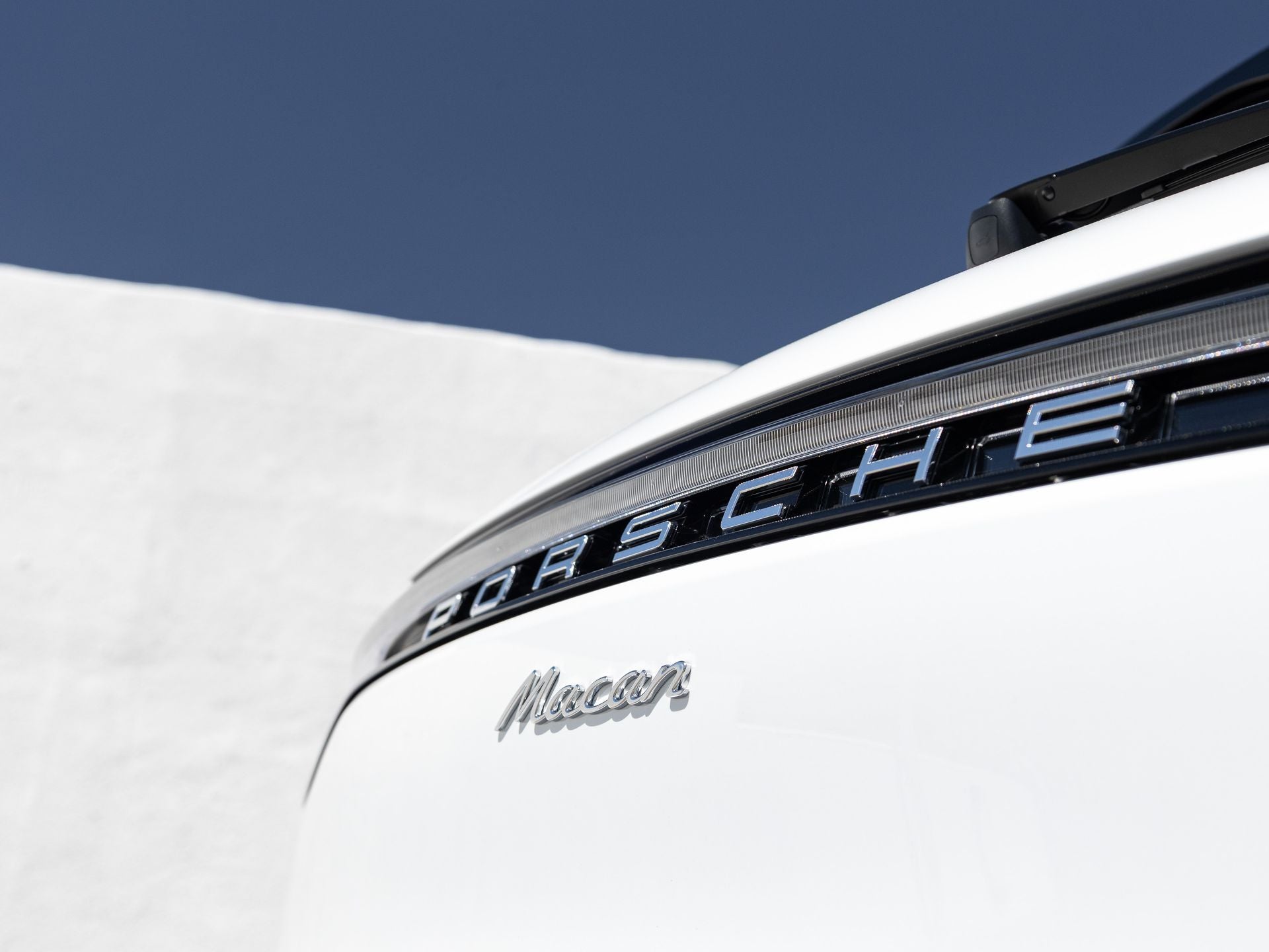 2026 Porsche Macan Base