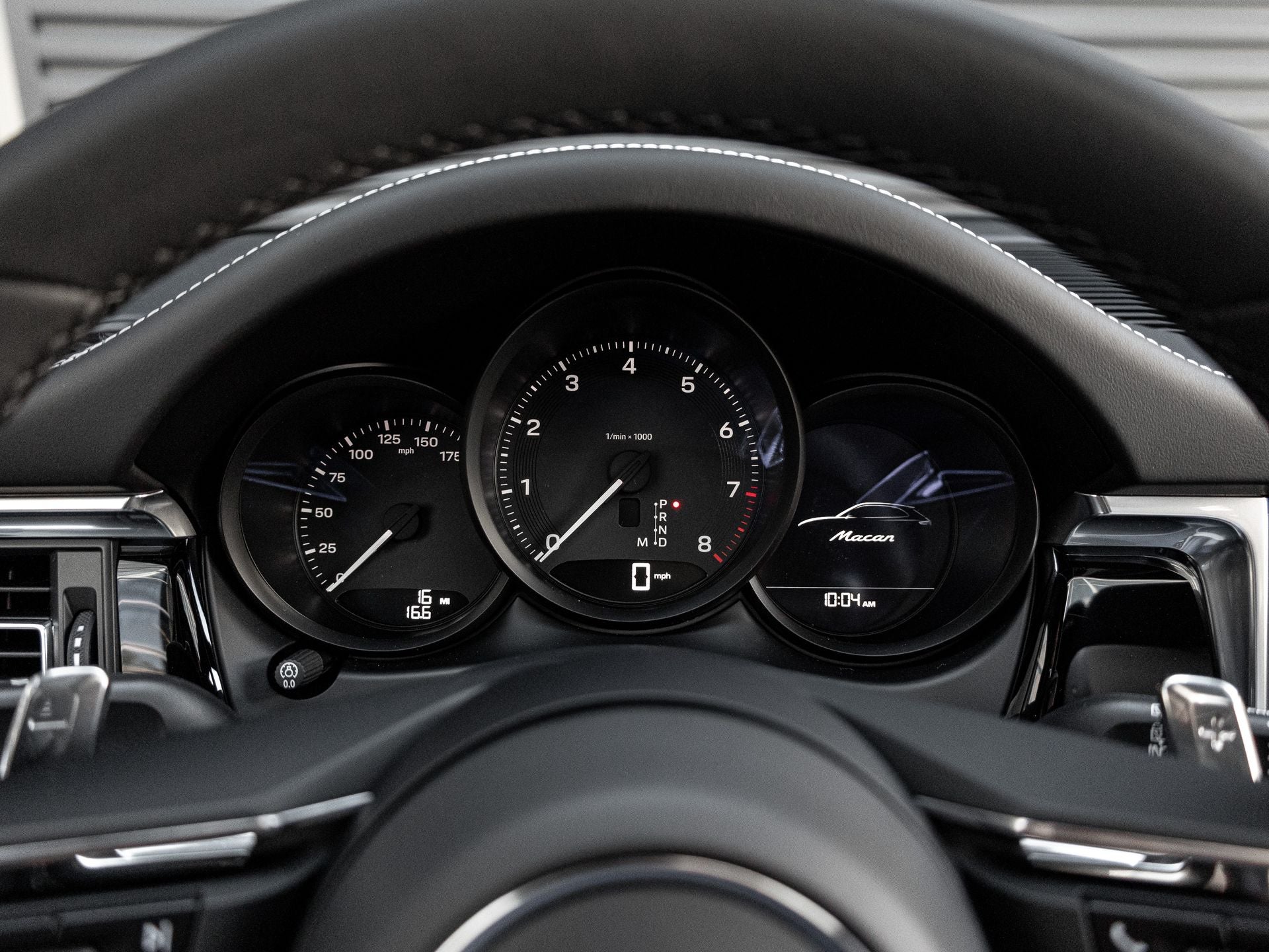 2026 Porsche Macan Base