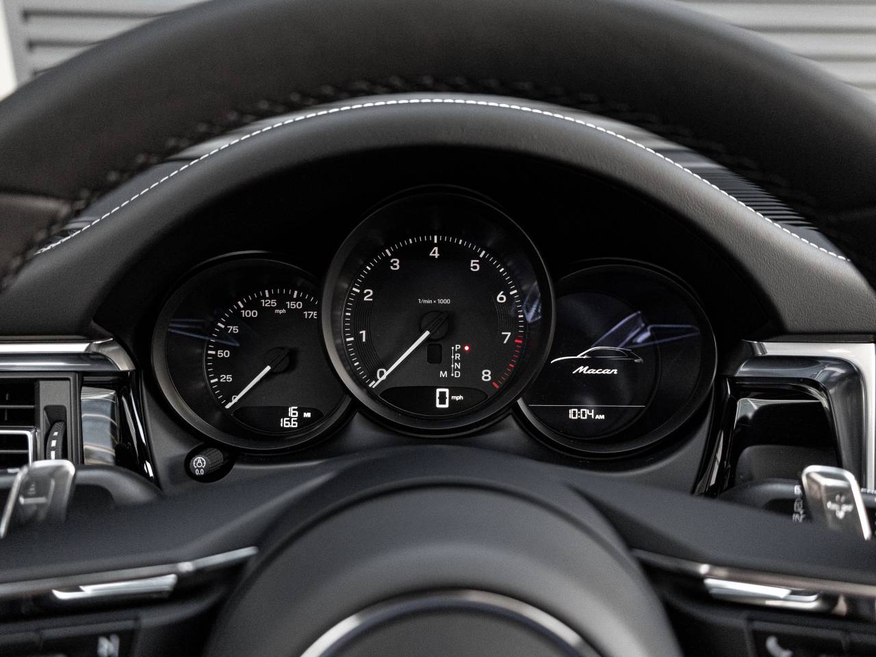 2026 Porsche Macan Base