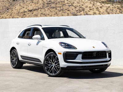 2026 Porsche Macan Base