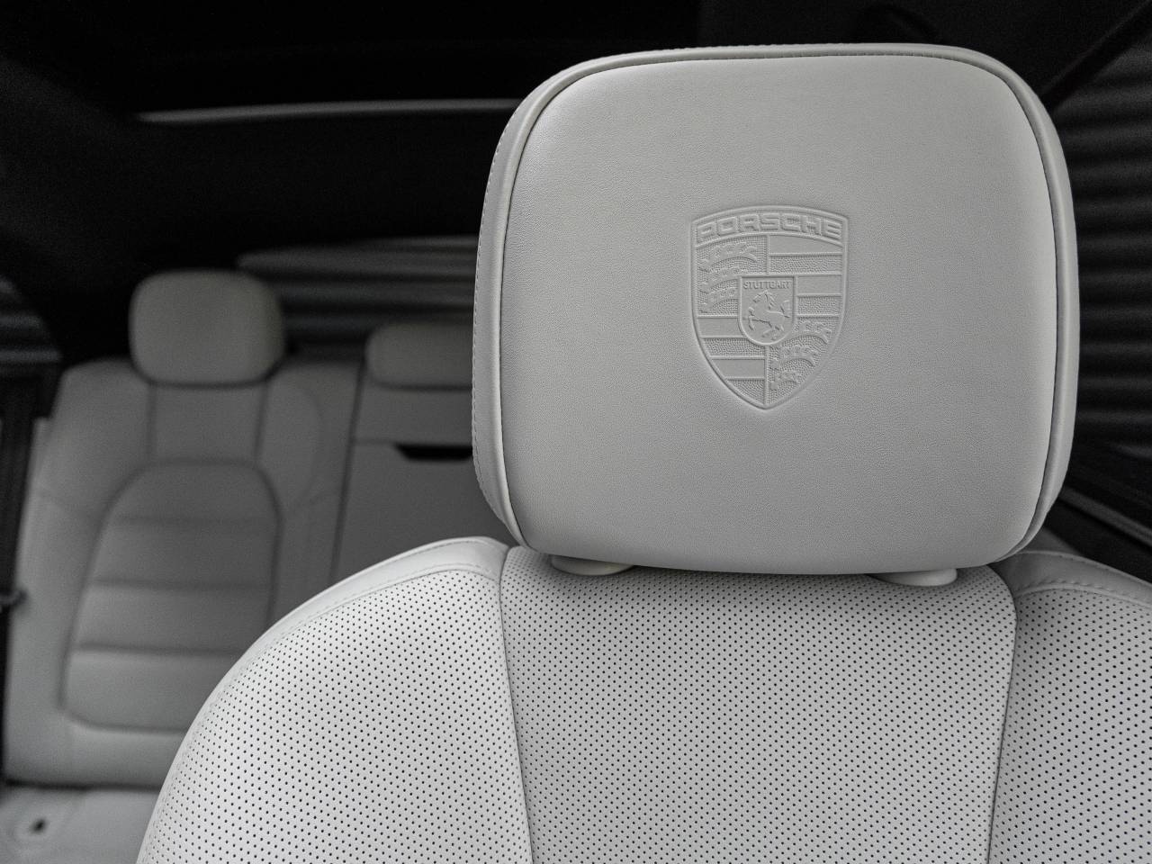 2026 Porsche Macan Base