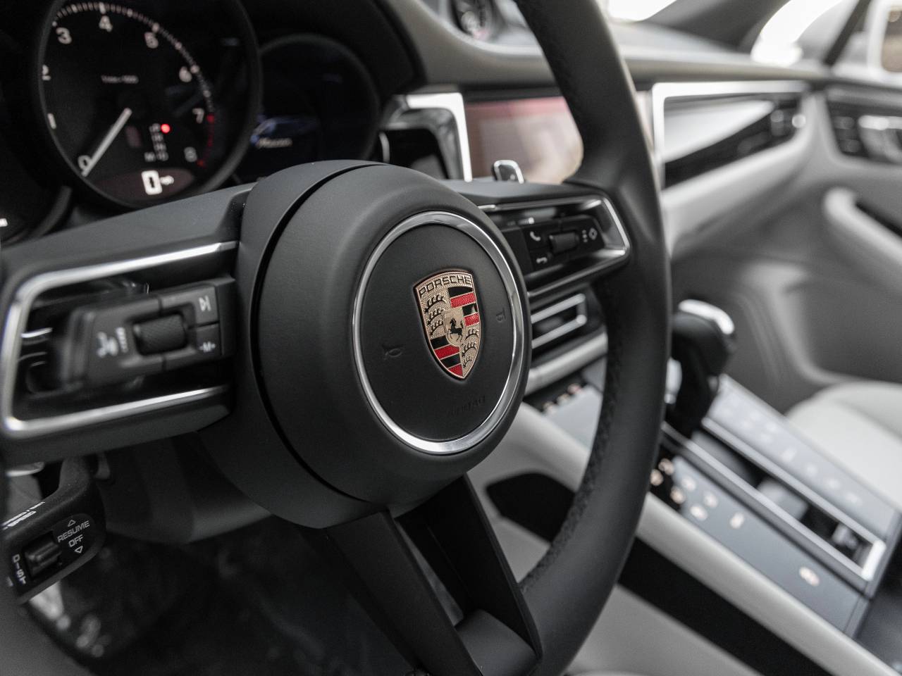 2026 Porsche Macan Base