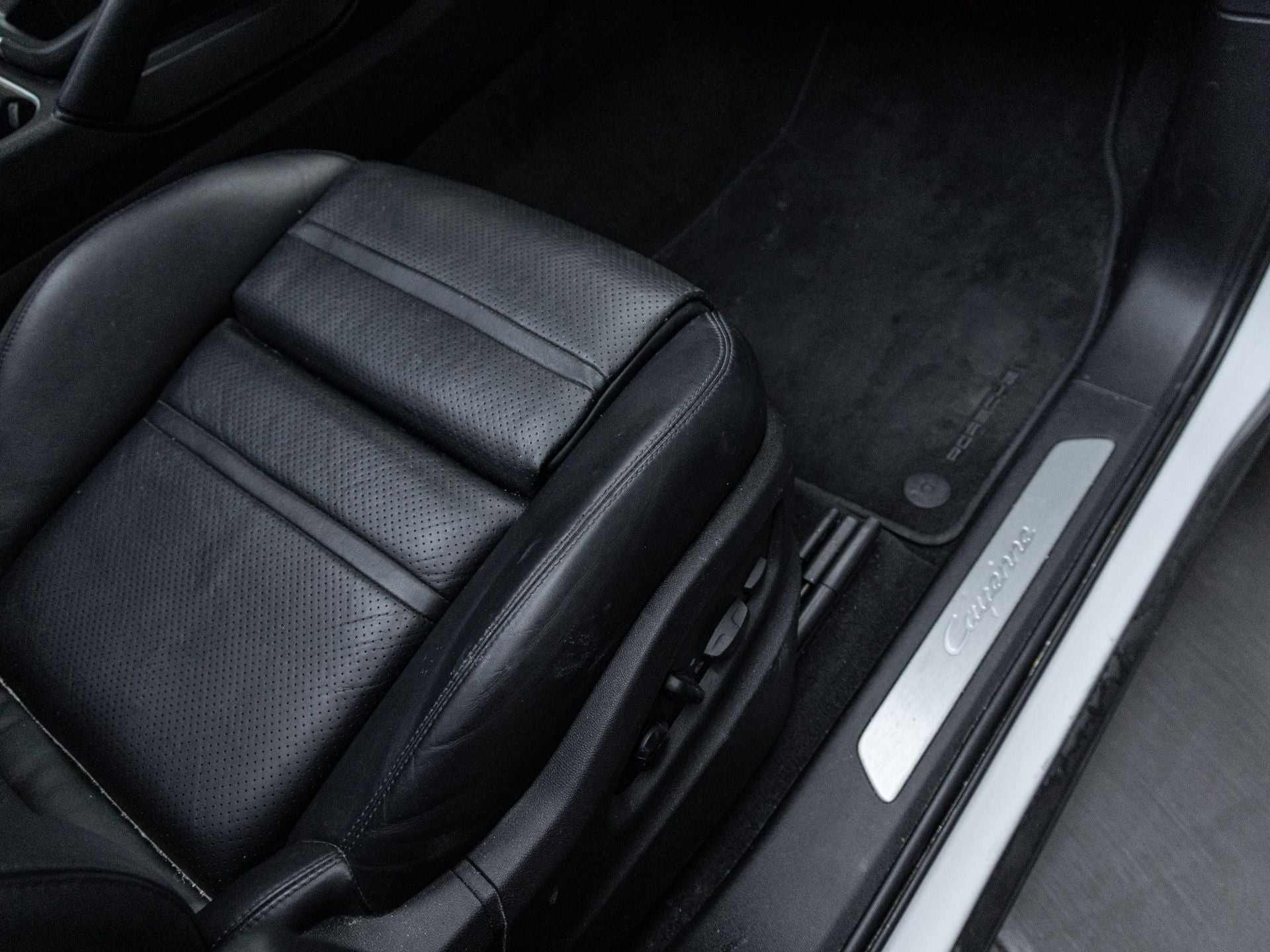 2023 Porsche Cayenne Cayenne (MY23)