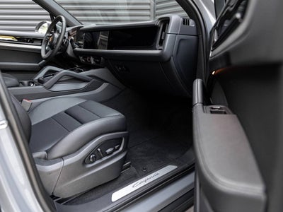 2026 Porsche Cayenne Base