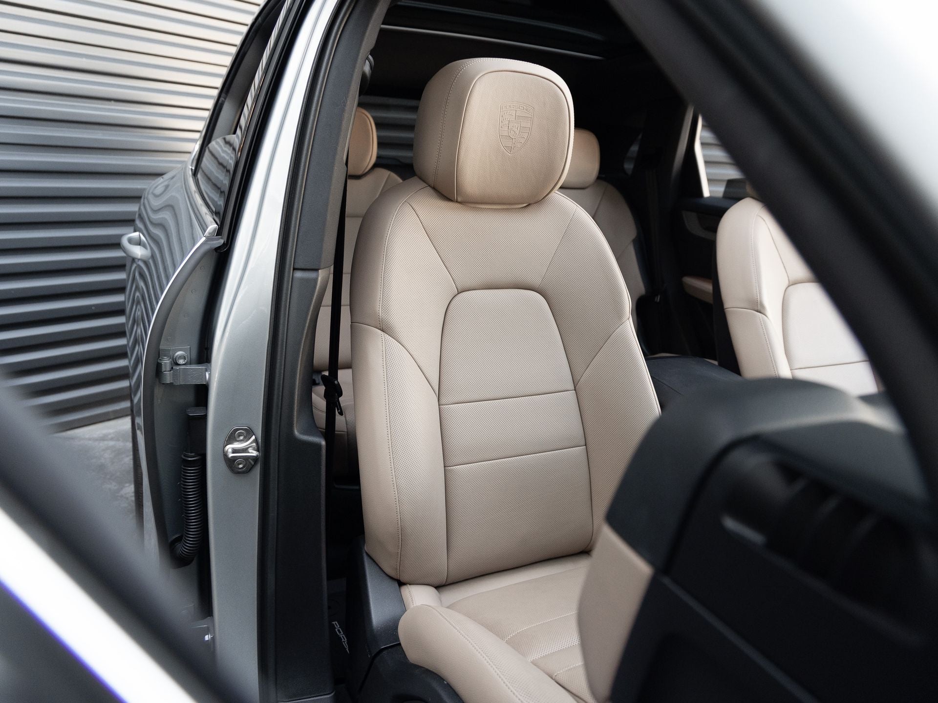 2025 Porsche Cayenne Base