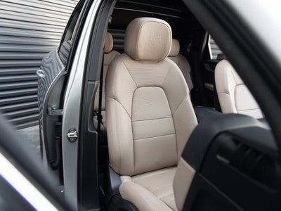 2025 Porsche Cayenne Base