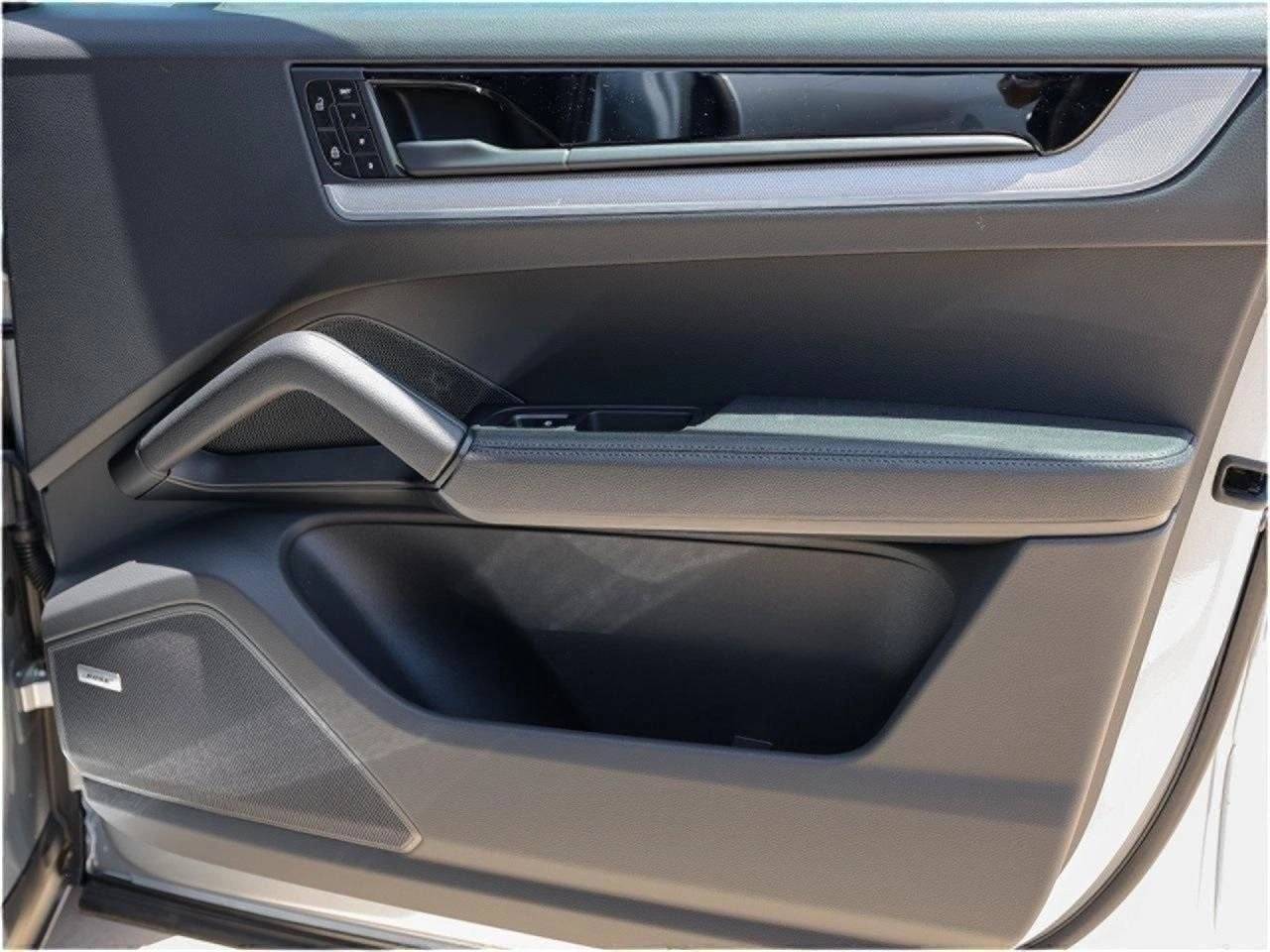 2025 Porsche Cayenne Cayenne