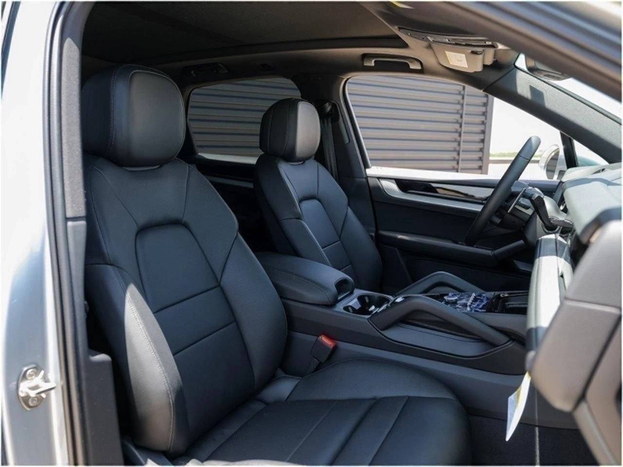 2025 Porsche Cayenne Cayenne