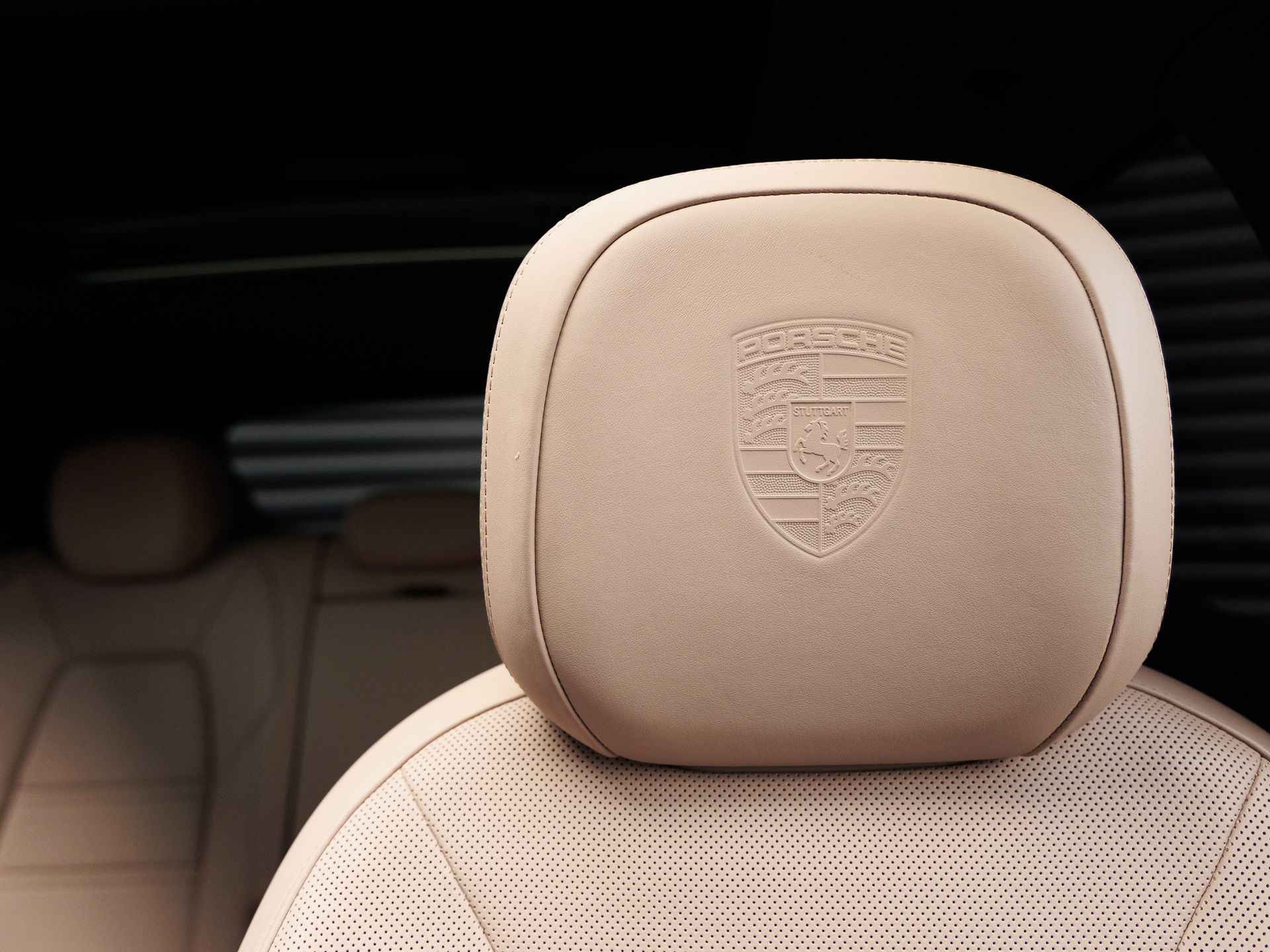 2022 Porsche Cayenne Platinum Edition