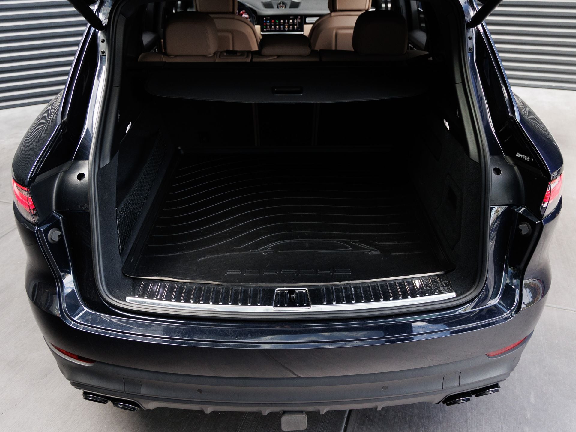 2022 Porsche Cayenne Platinum Edition