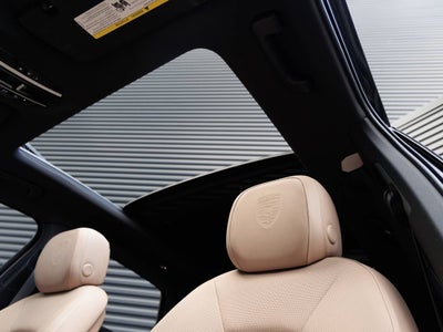 2022 Porsche Cayenne Platinum Edition