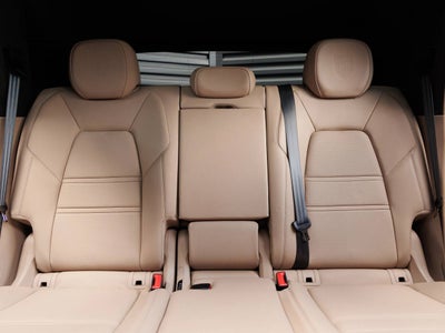 2022 Porsche Cayenne Platinum Edition
