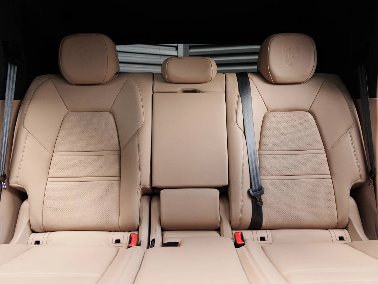 2022 Porsche Cayenne Platinum Edition