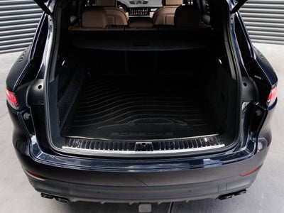 2022 Porsche Cayenne Platinum Edition