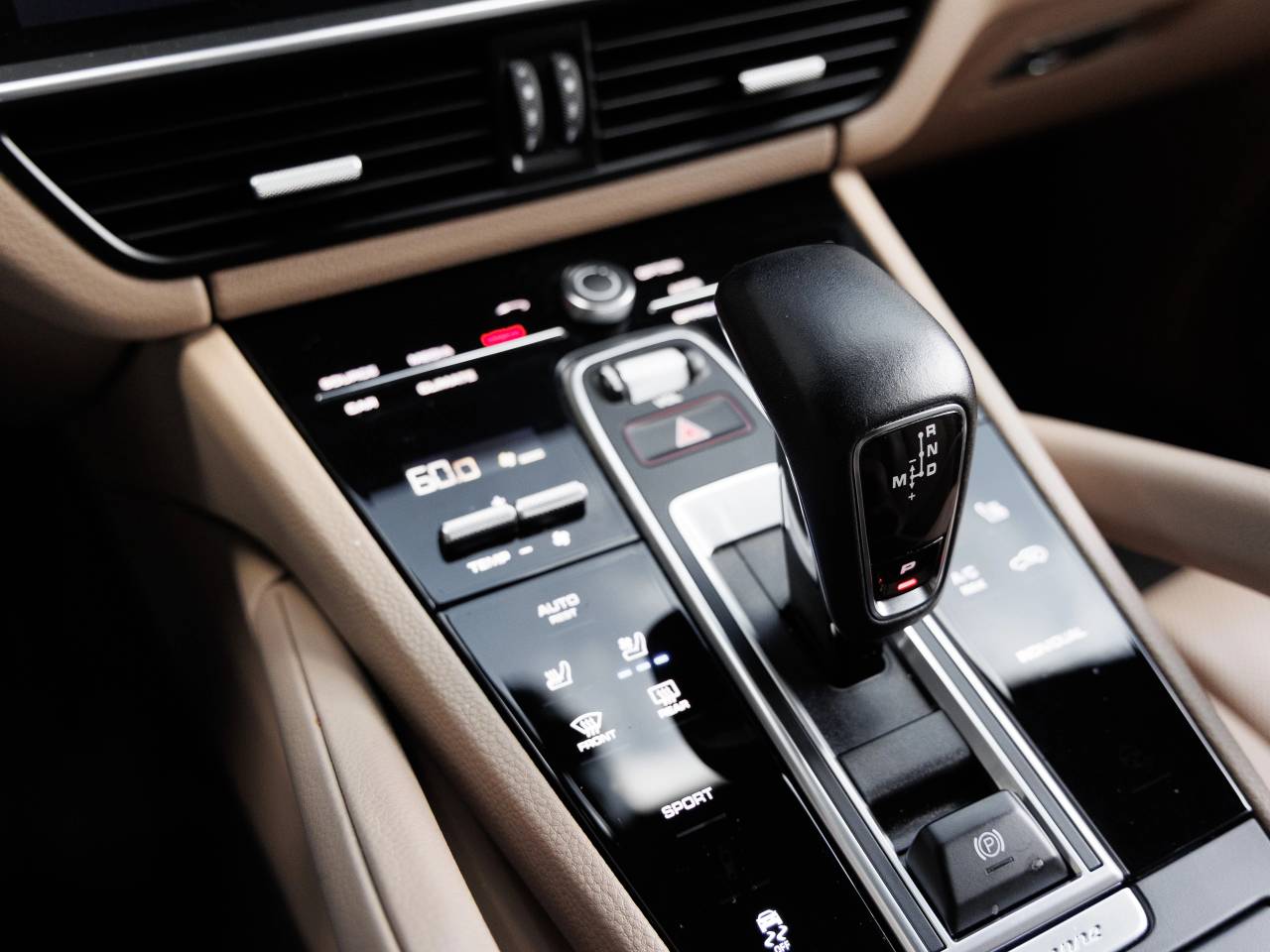 2022 Porsche Cayenne Platinum Edition