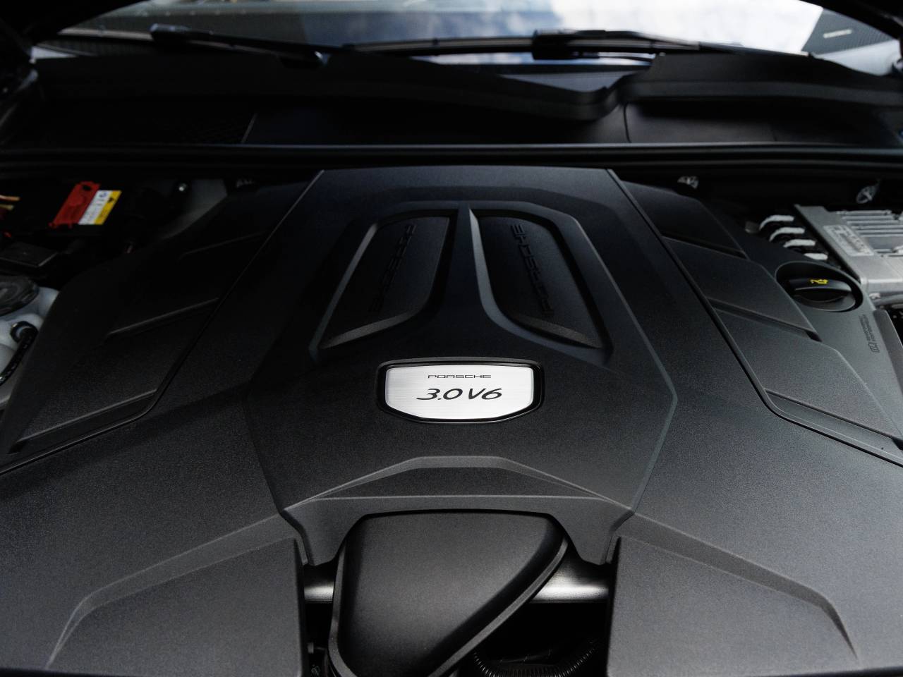 2022 Porsche Cayenne Platinum Edition