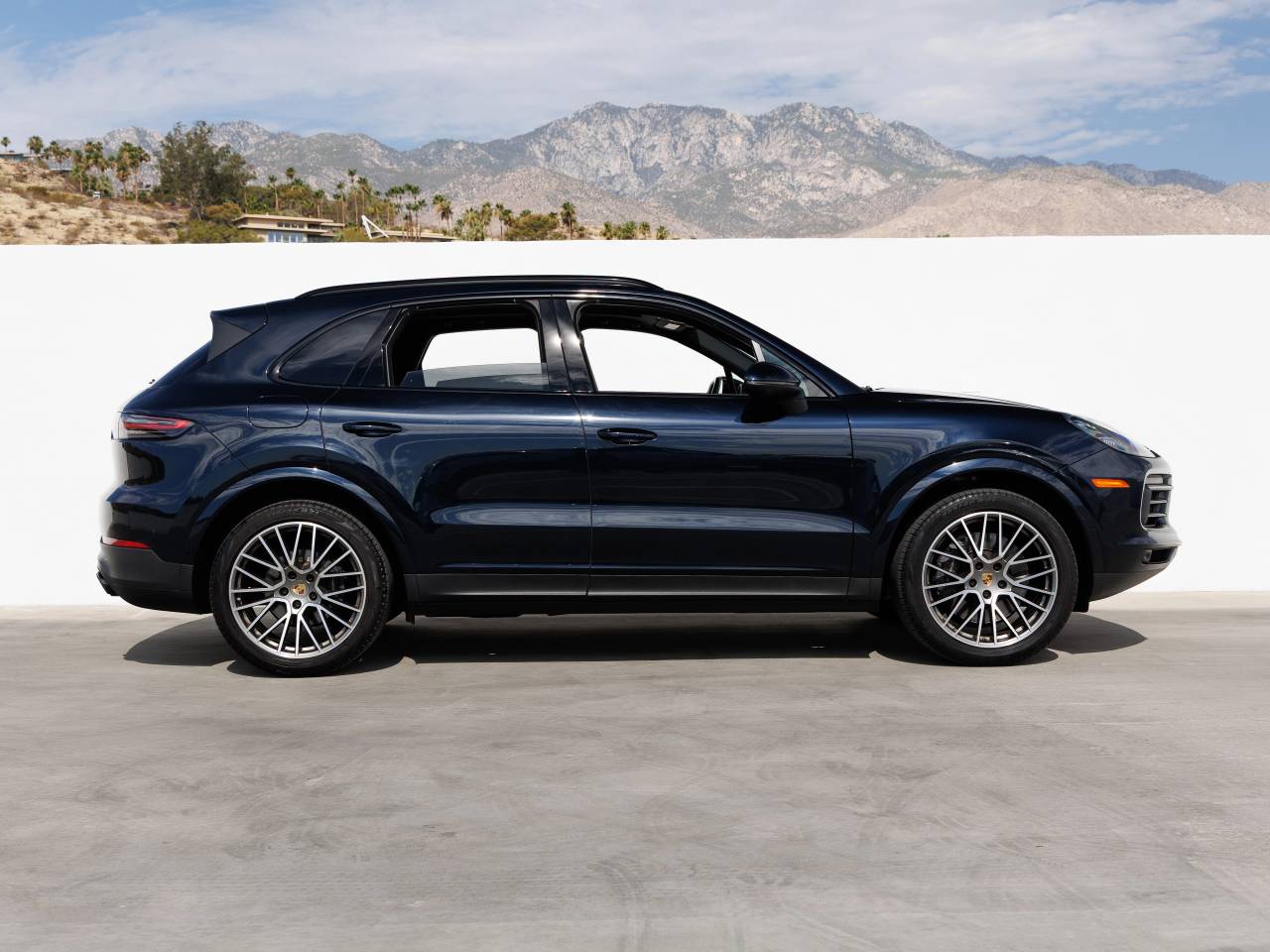 2022 Porsche Cayenne Platinum Edition
