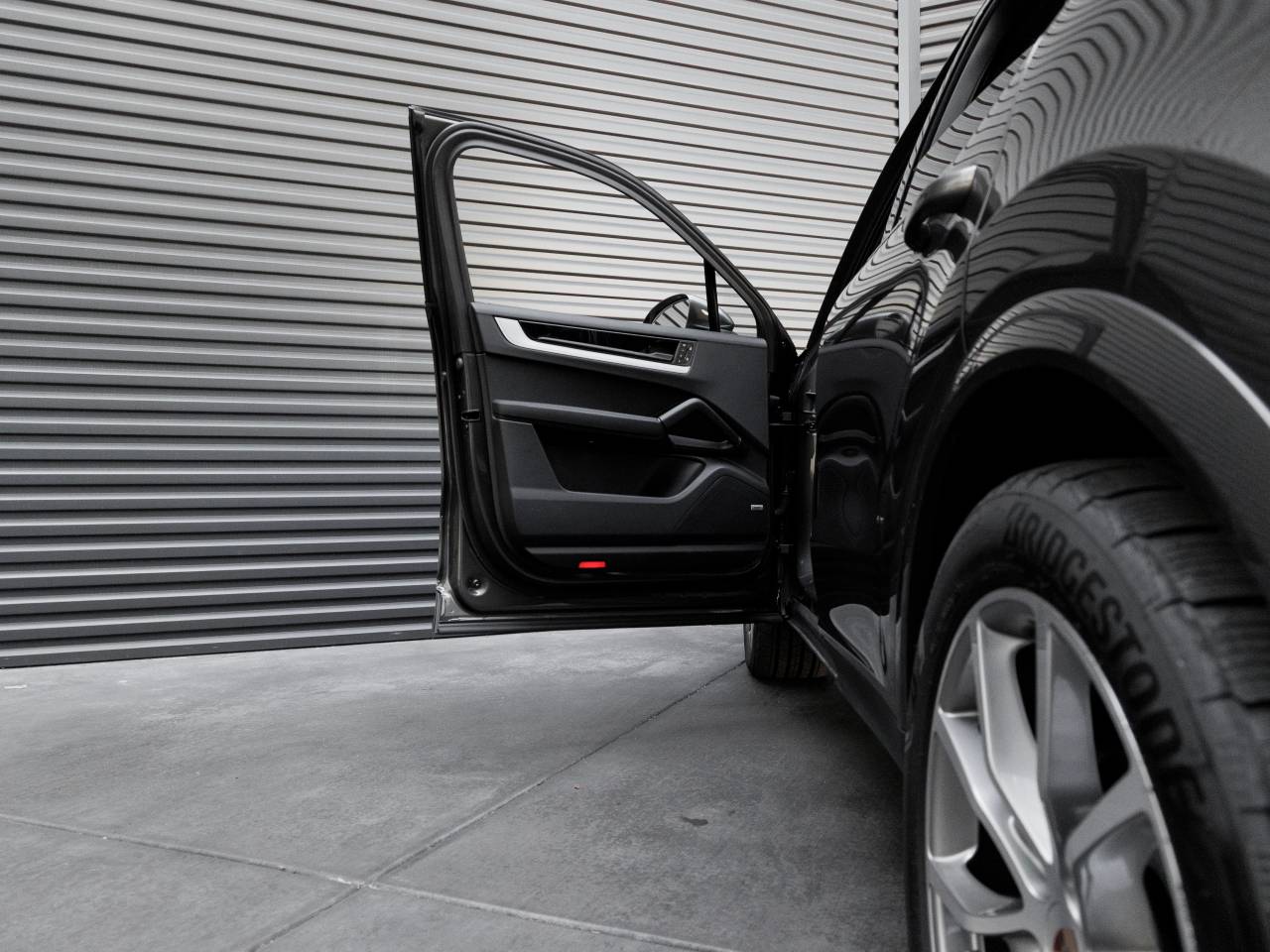 2025 Porsche Cayenne Cayenne