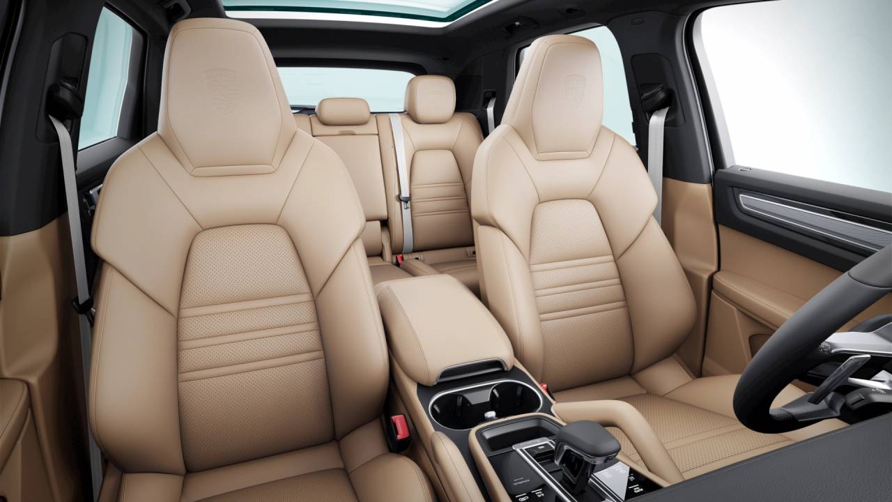 2023 Porsche Cayenne Platinum Edition