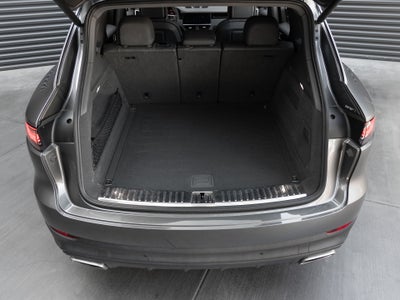 2023 Porsche Cayenne Base