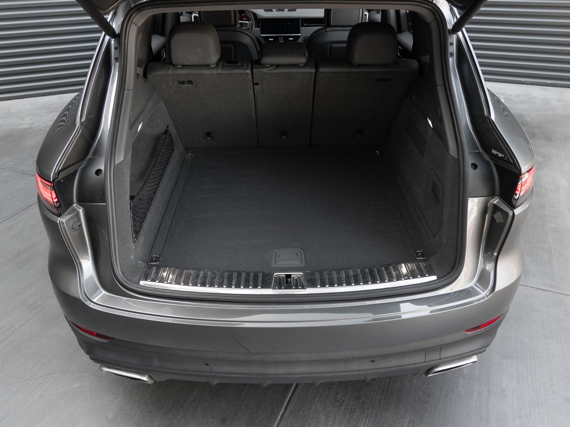 2023 Porsche Cayenne Base