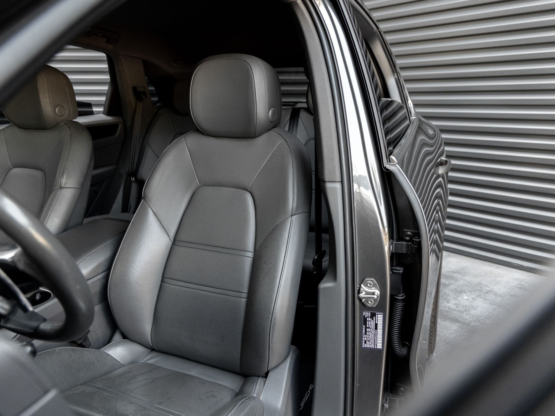 2023 Porsche Cayenne Base