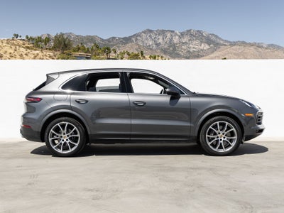 2023 Porsche Cayenne Base