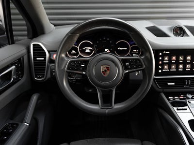 2023 Porsche Cayenne Base