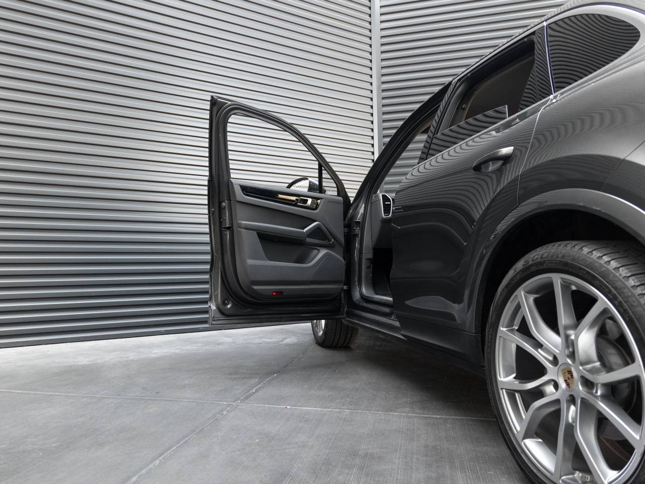 2023 Porsche Cayenne Base